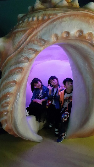 ���λ���