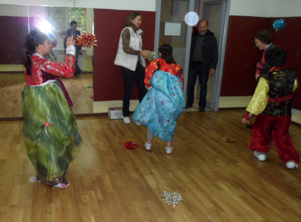 ��������