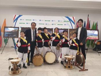 �ѷ� �Ѹ��� ��ȭ������ ���� ÷���̹���