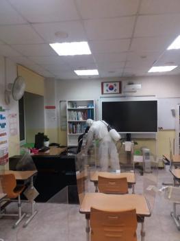 �ڷγ�19 ���� �б���ü �濪 �ǽ�  ÷���̹���